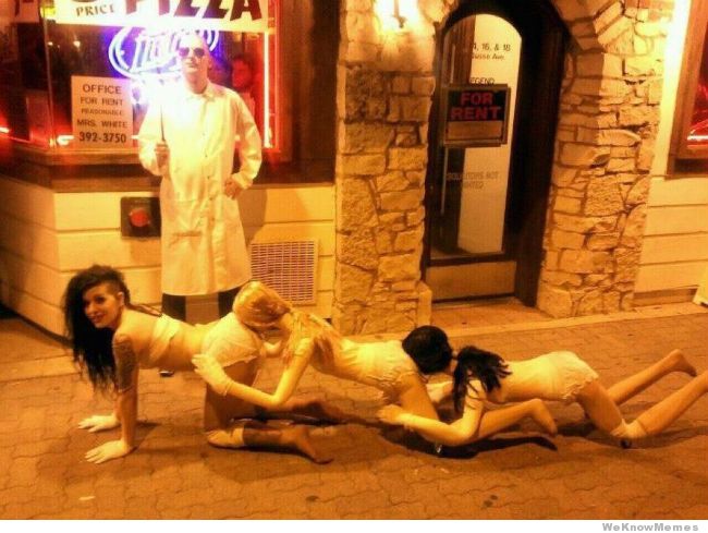 funny-halloween-costume-human-centipede