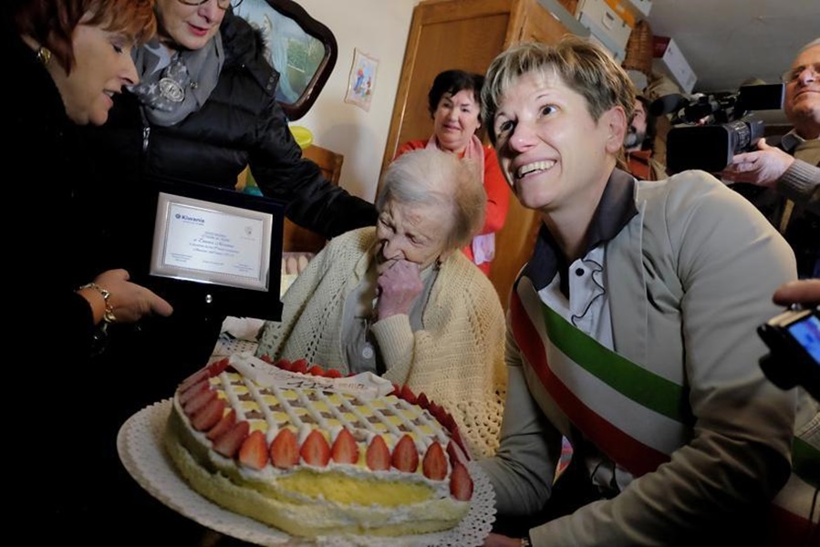 Mrs. Morano gets emotional during her 117th birthday celebrations – Source: Danilo Donadio